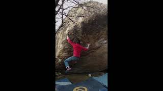 Video thumbnail of Mobscene, 8a+. Targasonne