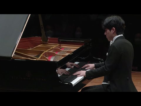 Camille Saint-Saëns - Le Carnaval des Animaux : Le Cygne by Yunchan Lim
