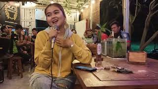 Download lagu Aan Anisa Nongki YFC Bugis Anjatan 7 mp3 Download lagu Aan Anisa Nongki YFC Bugis Anjatan 7 mp3
