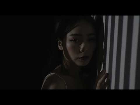 2sher X Martin Graff X Eva Kade - Mirrors (Lyric Visualiser)