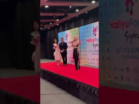 220813 Chungha @ HallyuPopFest Sydney - Red Carpet