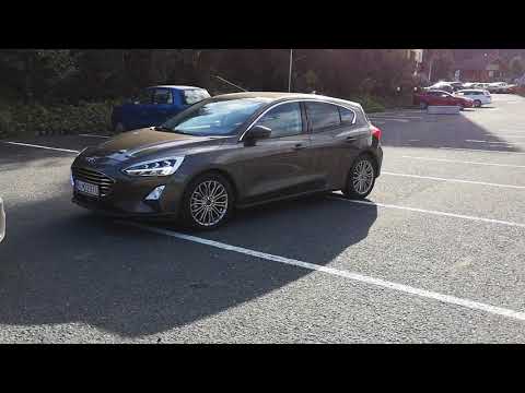 Ford Focus Titanium Magnetic, Caribou