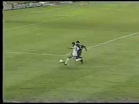 Alex Mineiro (Cruzeiro) - 04/10/1997 - Cruzeiro 4x0 Goiás - 3 gols