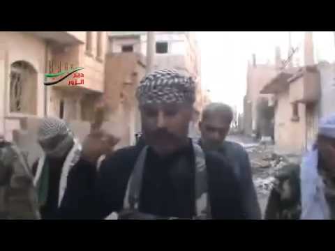 جولة ميدانية للواء القصاص في حي الجبيلة في مدينة دير الزور