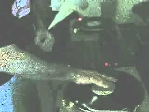 Mickey Oliver @ home demonstrating "Turntablism"