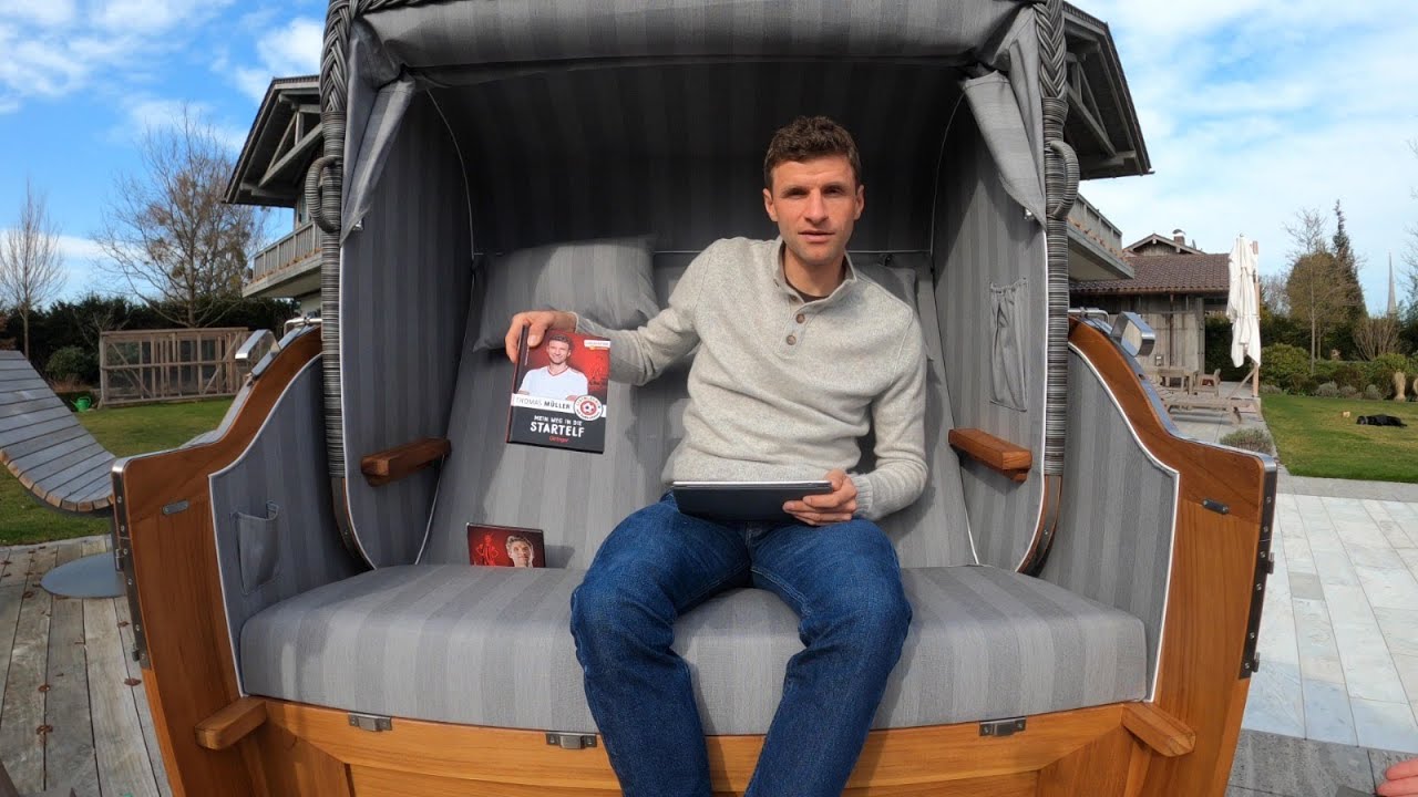 Thomas Müller liest für Schulkinder vor » Thomas Müller