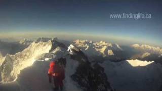 preview picture of video 'EVEREST SUMMIT FOOTAGE- THE TOP OF THE WORLD - 29 035FT -'