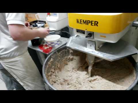 Lichtkornroggenbrot backen für den Schellehof / SoLaWi