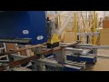 Riproduci video