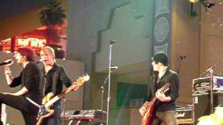 Mitchel Musso live (Jingle Bell Rock)