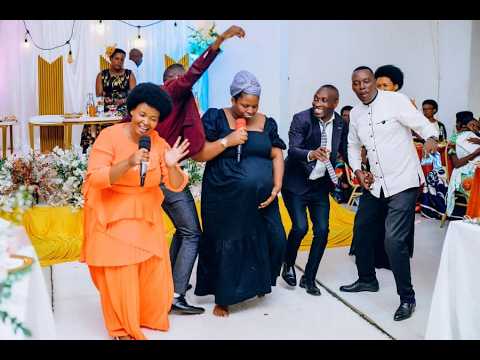 Mwami wakomeretse 82 gushimisha by mama music ft music