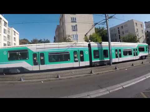 ボンディブリッジ駅へのアクセスランプを通過し、列車はサン ドニ方面へ向かいます