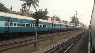 preview picture of video 'WestCoast Express Xing Lalbagh Express'