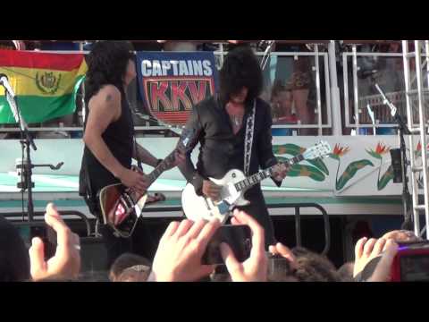 Kiss Take Me Kiss Kruise V Sail Away