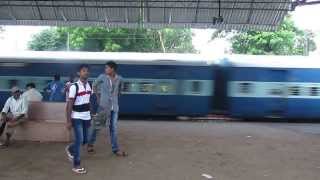 preview picture of video '12479 Jodhpur Bandra Terminus Suryanagri Superfast Express.'