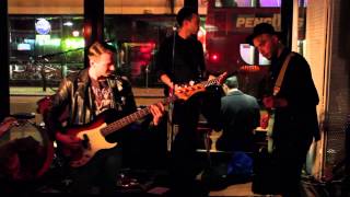31Ø8 performing Cat On A Hot Tin Roof @ Paper Dress Vintage 28/11/14