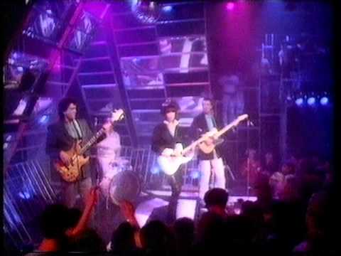 The Pretenders - 2000 Miles. Top Of The POps 1983