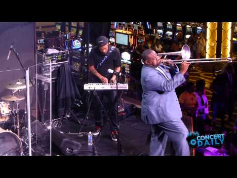 Jeff Bradshaw performs I Get Lonely live at Jazzy Summer Nights