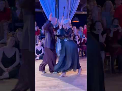 Alejandra Mantignan & Mariano Otero Live Performance #AlejandraMantignan #MarianoOtero #DanceViral