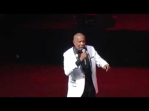 'Sir' Lenny Williams - "She Took My Drawers" (LIVE) 'Mableton'