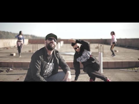 Big Simon - Tienl A Mend - Official Videoclip