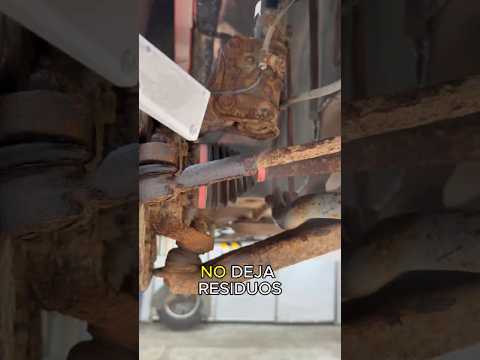 Esto limpia motores sin dañarlos  #autos #shorts