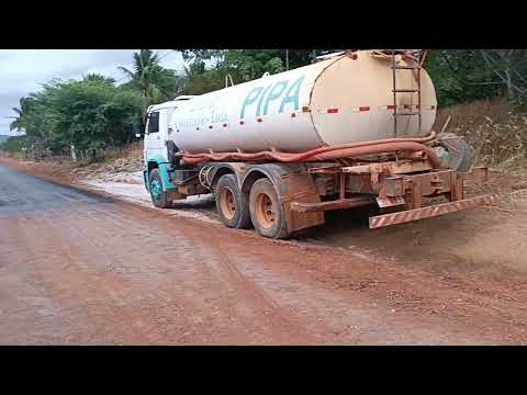 Construção do novo asfalto de Uibaí-Bahia a Hidrolândia.