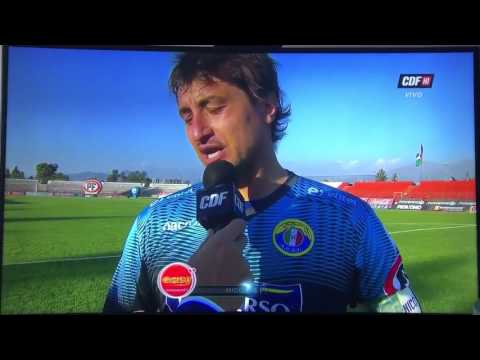 Nico Peric le manda la tarjeta easy al kako Villalta