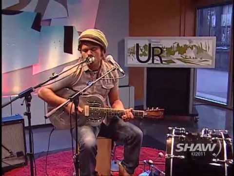 Blues Rocker Ash Grunwald on UR