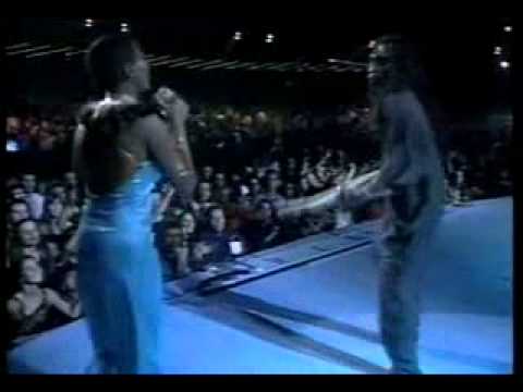 Daude + Carlinhos Brown "Pata Pata" no VMB 1997 (MTV)