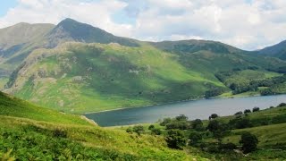 preview picture of video 'Lake District Country Walk   Loweswater   Mosedale   Crummock Water round'
