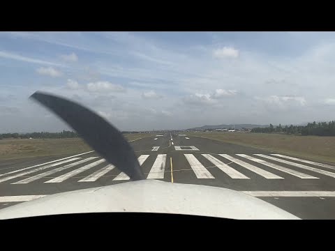 Anflug auf Carcassonne, Frankreich (LFMK)