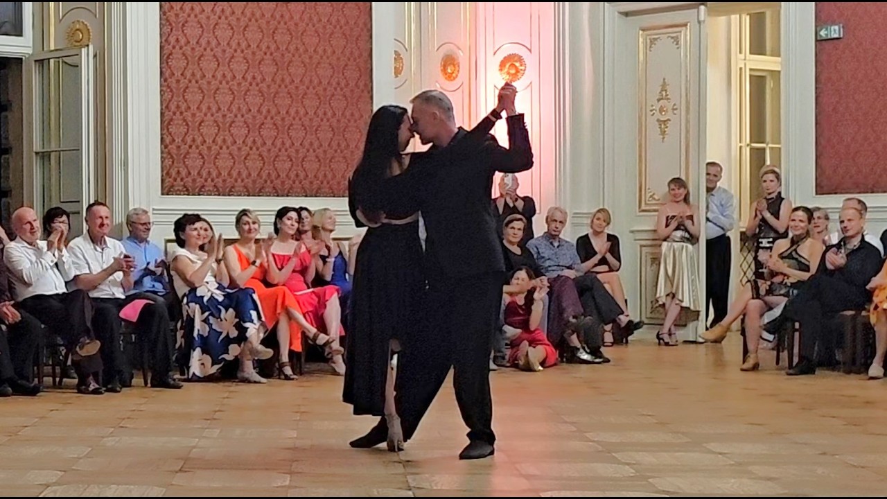 Joanna Jabłońska & Piotr Bochiński, Rococo Tango Festival Żagań, Saludos