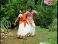 SOLA KARUTHU AADUTHU ORUTHI MATTUM KARAIYINILE