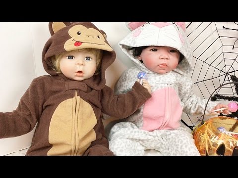Paradise Galleries Dolls Changing Halloween Costumes with Nischi and Sweet Berry Baby Video