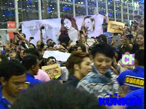 121125 EXO at Suvarnabhumi Airport