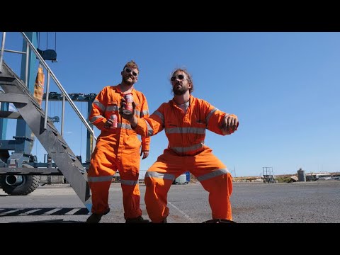 The Wayward Sailors Ep 10: Yacht work fixing a rusty steel hull part 2