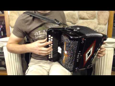 2263 - Decorated Eagle Planet Squeezebox G-C MMM 21 8 $795