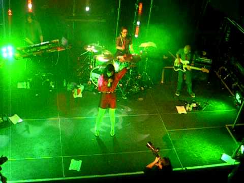 Sophie Ellis Bextor - Heartbreak Make Me A Dancer - Live