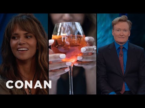 ハル・ベリーはコナンがアペロールスプリッツのように見えると考えている - TBSのコナン (Halle Berry Thinks Conan Looks Like An Aperol Spritz  - CONAN on TBS)