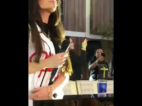 Isadora Pompeo Hey, pai