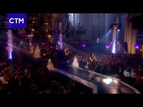 Glennis Grace - Driving Home For Christmas (Official Live Video)