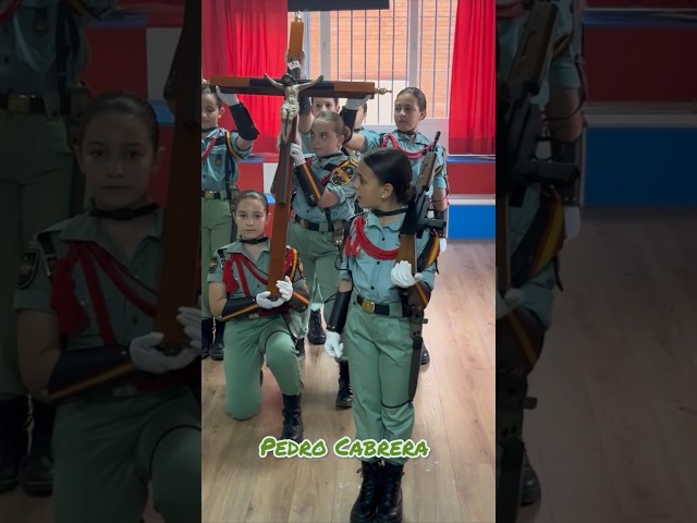 Vídeo relacionado con Inmaculada Romero IR Cristo de la Buena Muerte Figura Religiosa 25 cm. Cristo de Mena Legionarios peana Imagen Resina