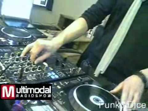 Multimodal on tour - Pioneer premium equipment action: CDJ-2000 and DJM-800