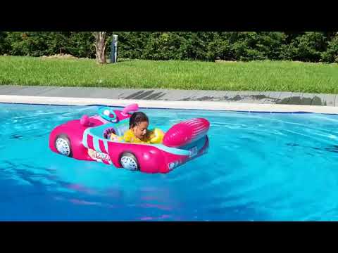 Oyuncak Avı! Öykü and Barbie car - fun play in pool