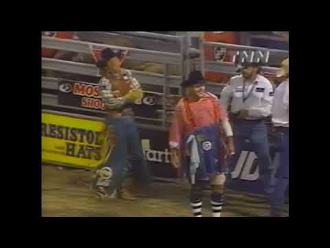 J.W. Hart vs Kick Back - 00 PBR Billings (86.5 pts)