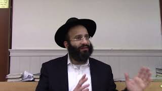 הזמנה לברית מילה (הרב אלחנן משה נחמנסון) - התמונה מוצגת ישירות מתוך אתר האינטרנט יוטיוב. זכויות היוצרים בתמונה שייכות ליוצרה. קישור קרדיט למקור התוכן נמצא בתוך דף הסרטון