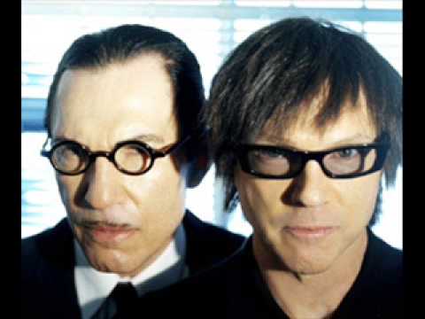 Sparks - Suburban Homeboy (Studio)