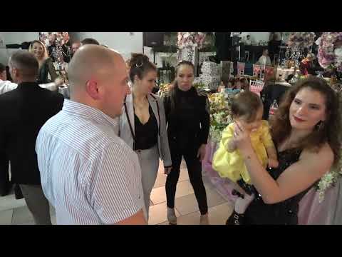 2021.12.11 Botez Emily  Northampton. 06 La restaurant  -  Program 3