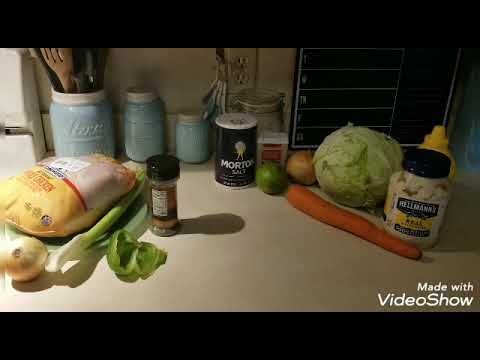 How to make Salvadoran chicken sandwiches (panes con pollo)